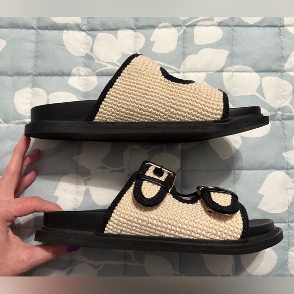 Universal Thread Footbed Sandals - Picture 2 of 9